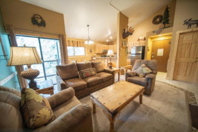 Flying Dutchman 1126 by SummitCove Lodging